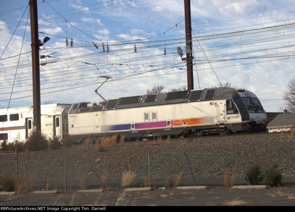 NJT 4535 heads to the yard